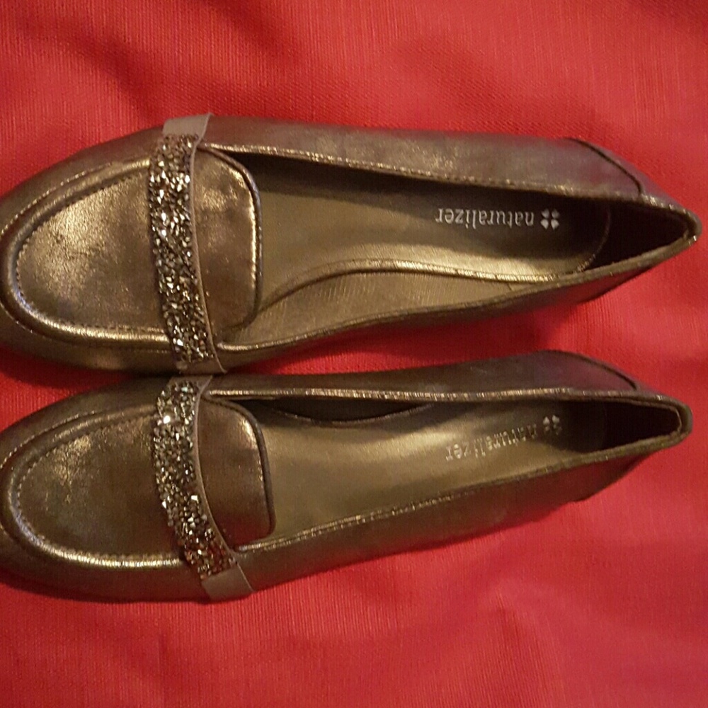 Naturalizer flats