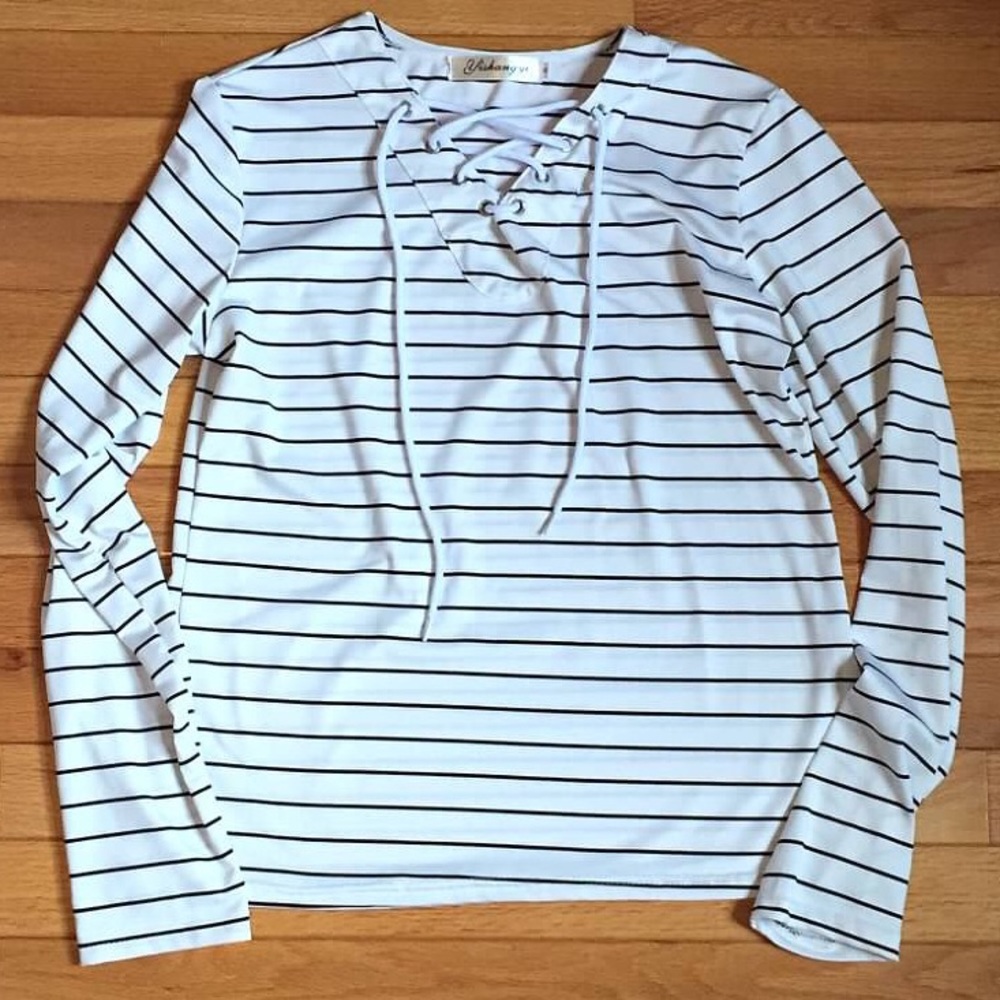 BNWOT Cute white & black stripe top