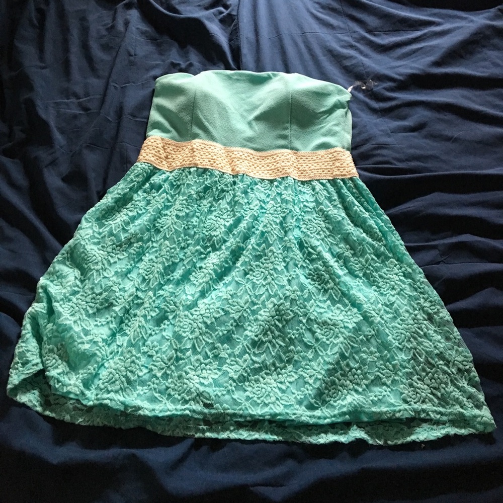 Blue strapless dress