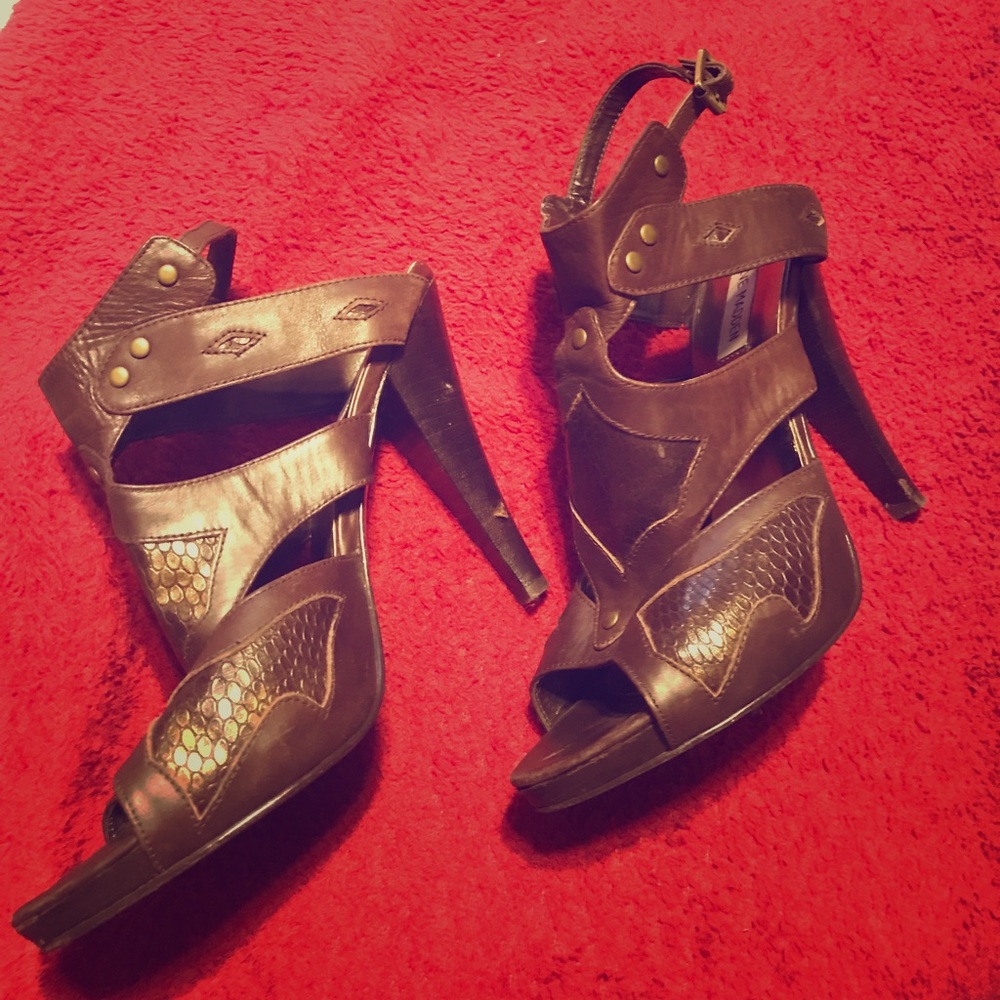 Steve Madden Bohemian style Sandals