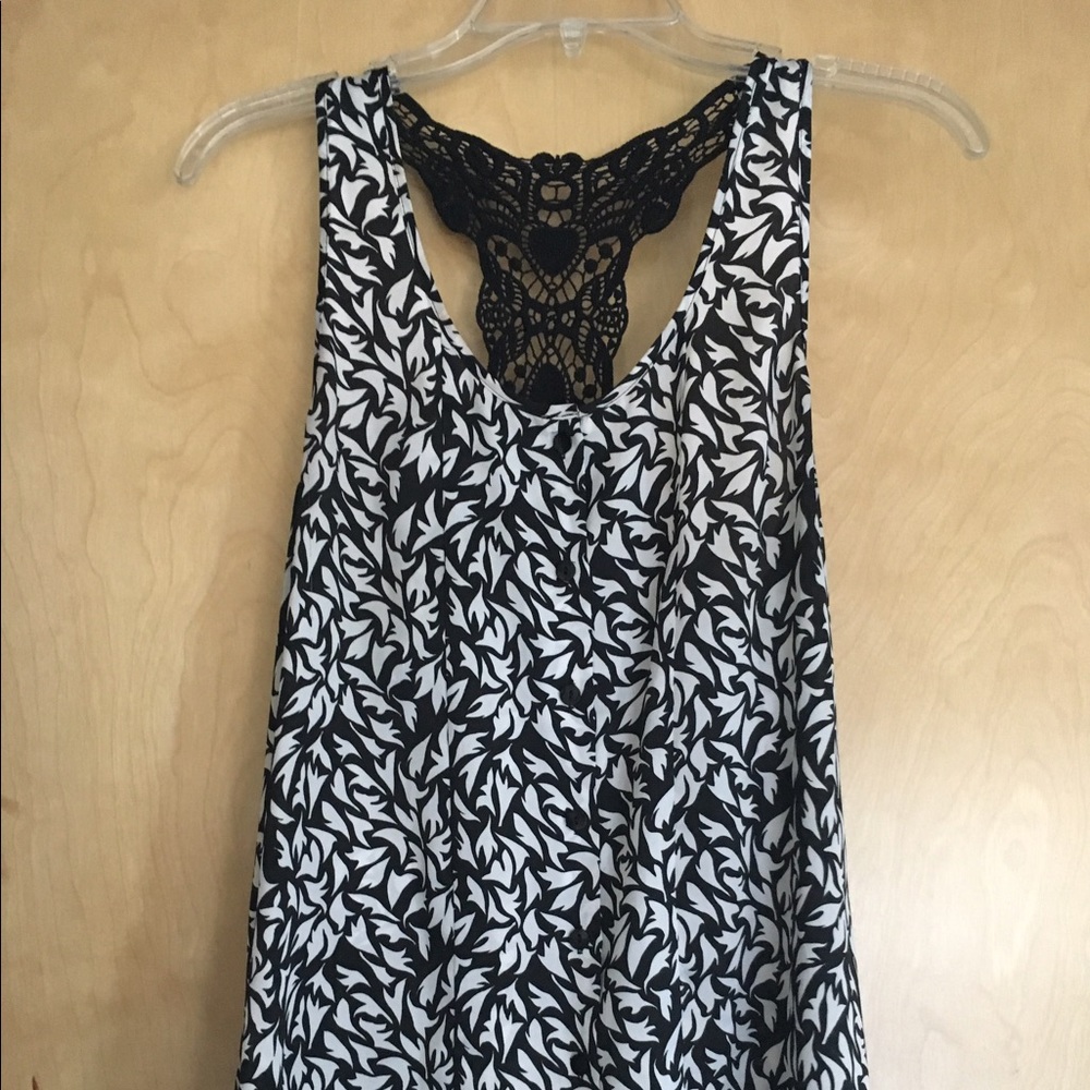 Lace racer back/polyester tank