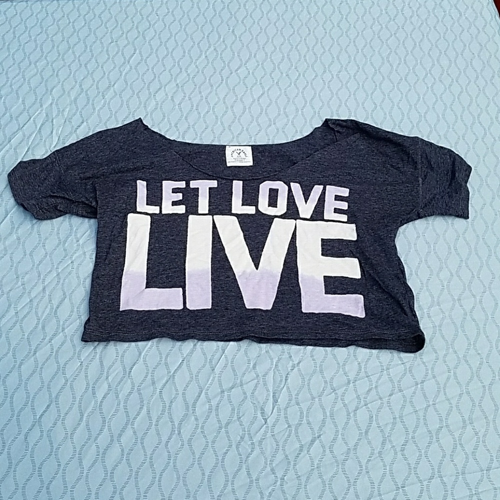 Let love live. Crop top