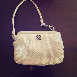 ❗️PRICE DROP❗️⭐️ WHITE SEQUIN COACH WRISTLET⭐️
