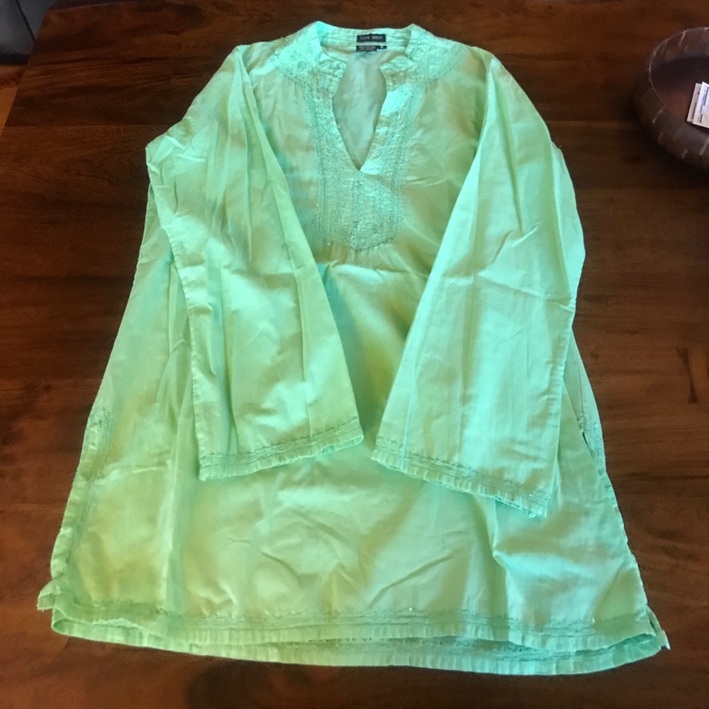 Tunic to wear as beach coverup or with slacks