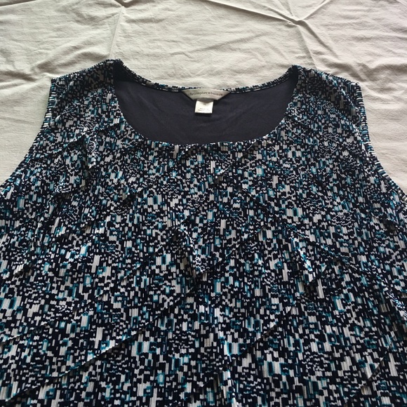 Sleeveless top - Picture 2 of 6