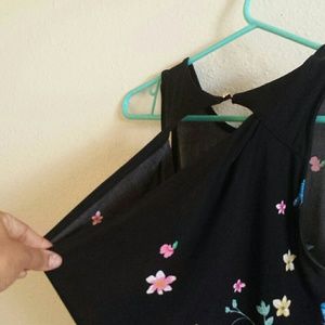 Sleeveless Open Back Shirt