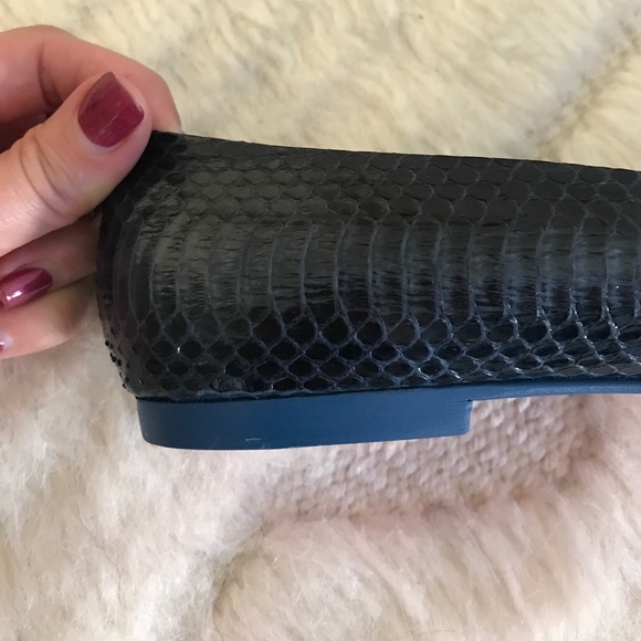 Fresh from Paris! Navy snake skin loafers. - Picture 3 of 3