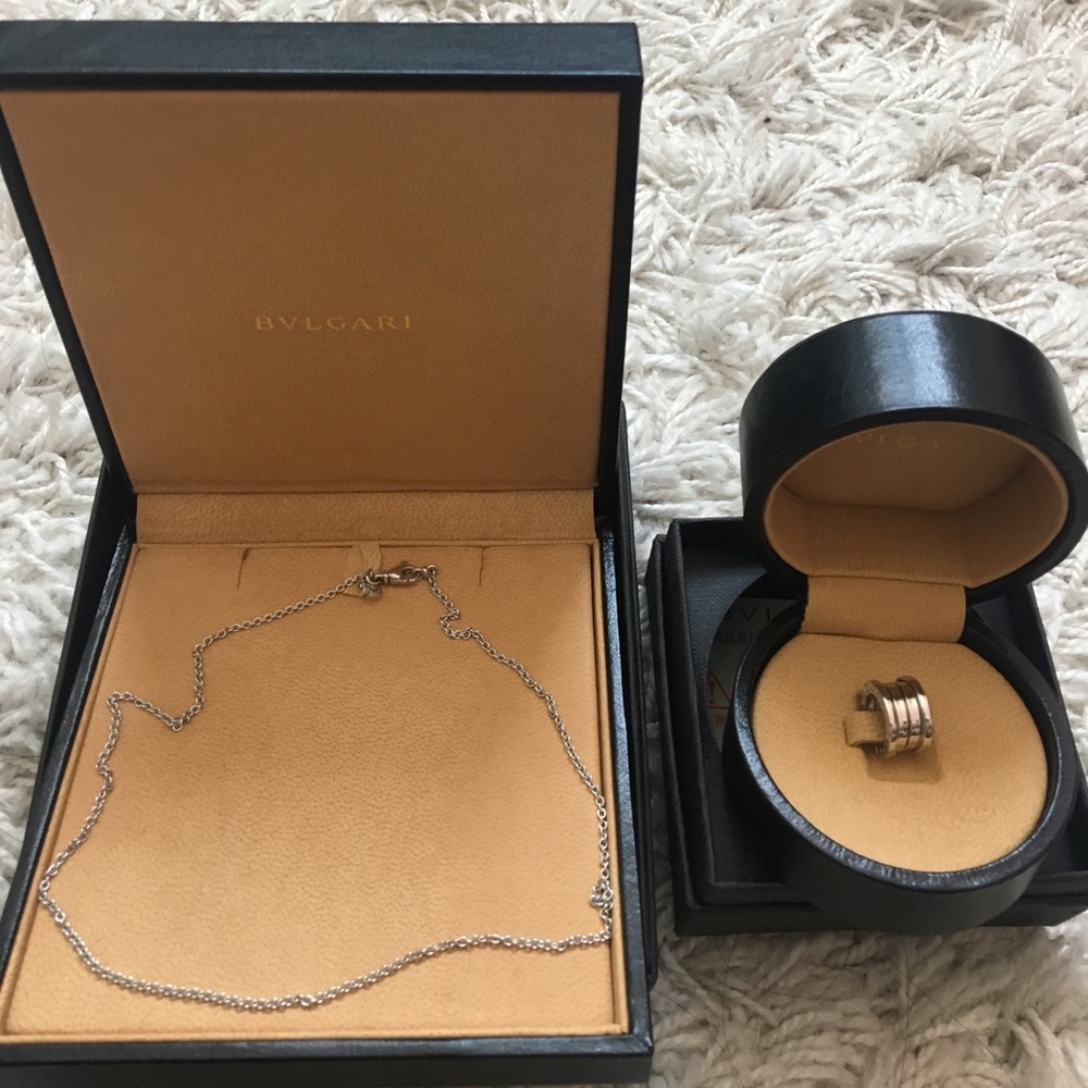 Bvlgari White Gold B zero 1 pendant set