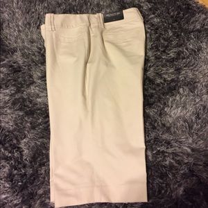 NWT Ann Taylor light cream shorts 15" inseam