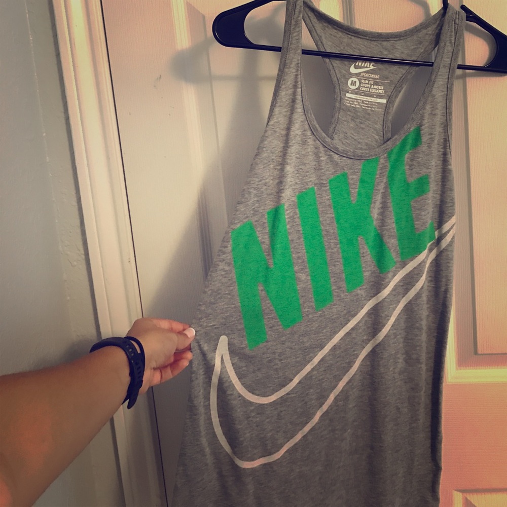 Nike workout tank top