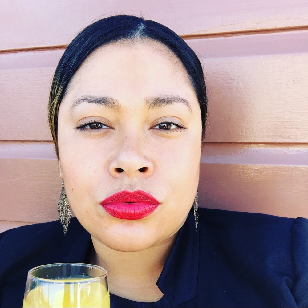 Meet your Posher, Lola