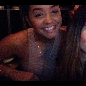 Meet your Posher, Dana