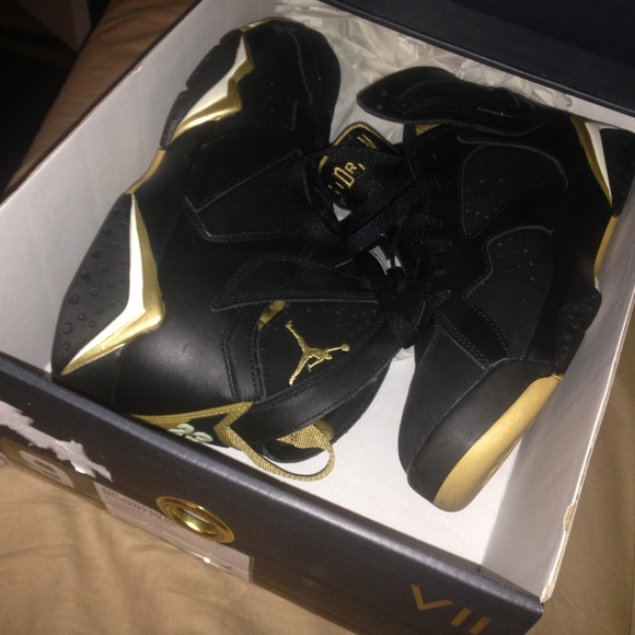 Jordan GOLDPACK retro 6 & 7 size 9.5 - Picture 1 of 4