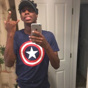 Meet your Posher, Ellis