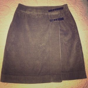 Boden corduroy skirt with leather buckling