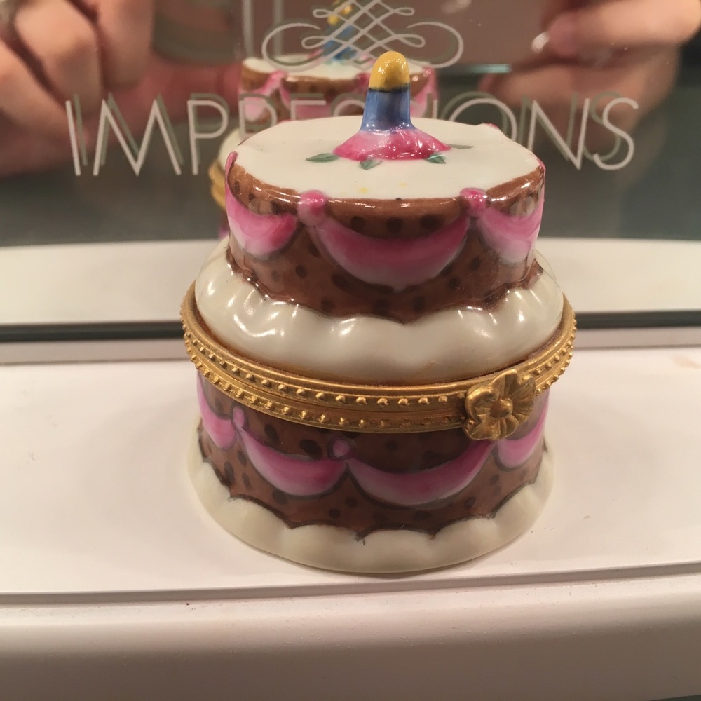 BIRTHDAY CAKE LOCK BOX