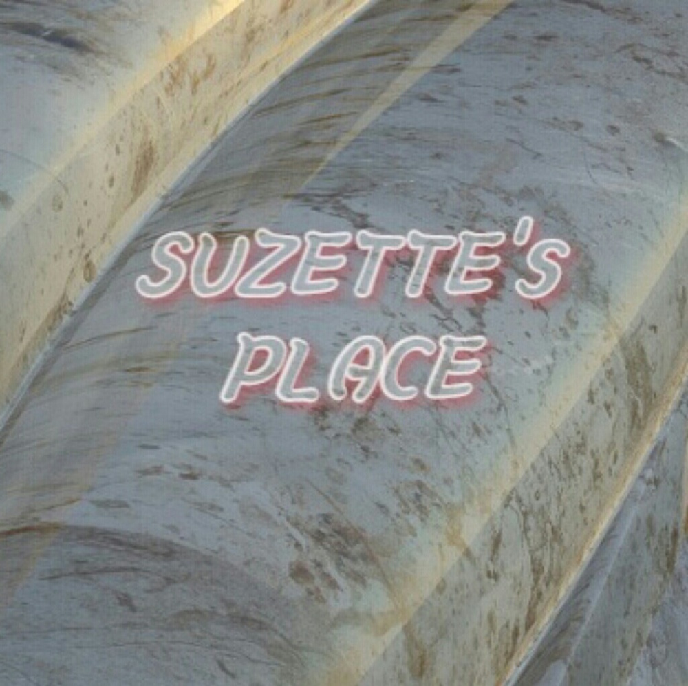 Meet your Posher, Suzette