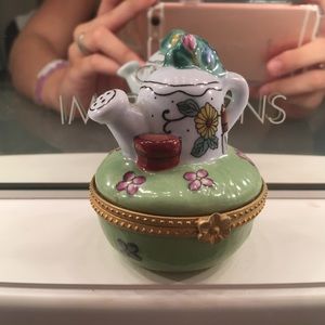 WATERING CAN LOCK BOX