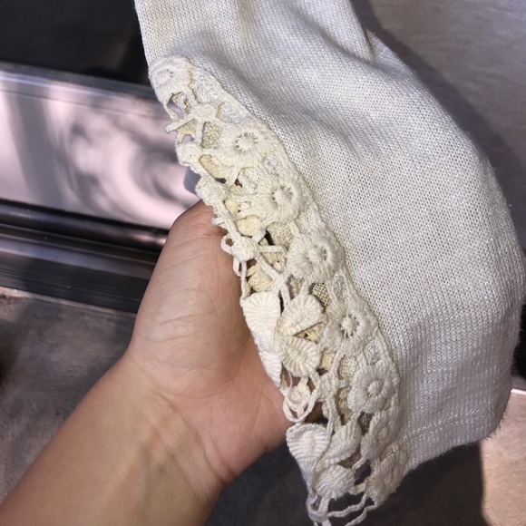 long sleeve with hood - Picture 3 of 3