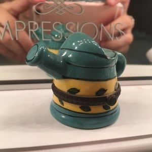 WATERING CAN LOCK BOX