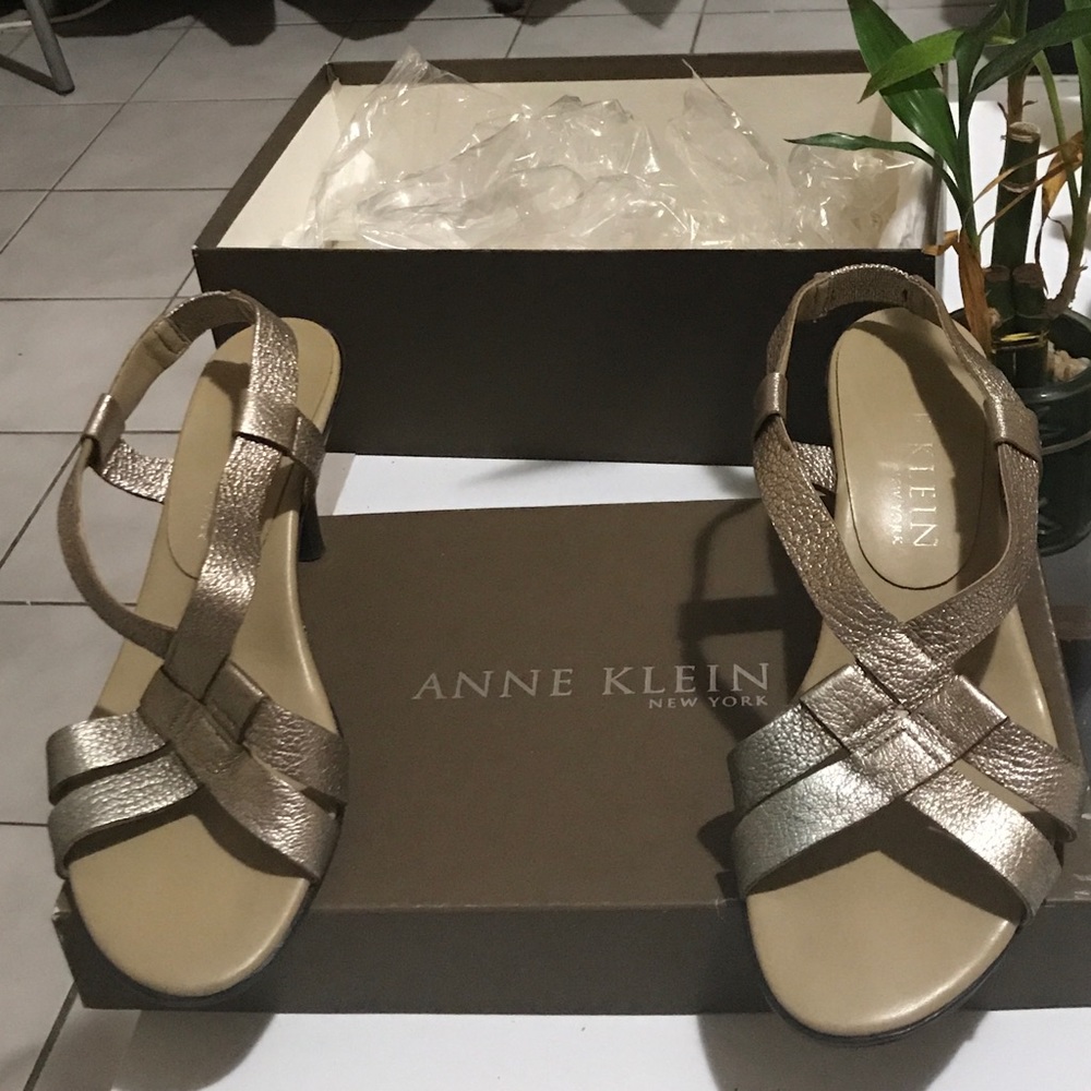 Anne Klein shoes size 7.5
