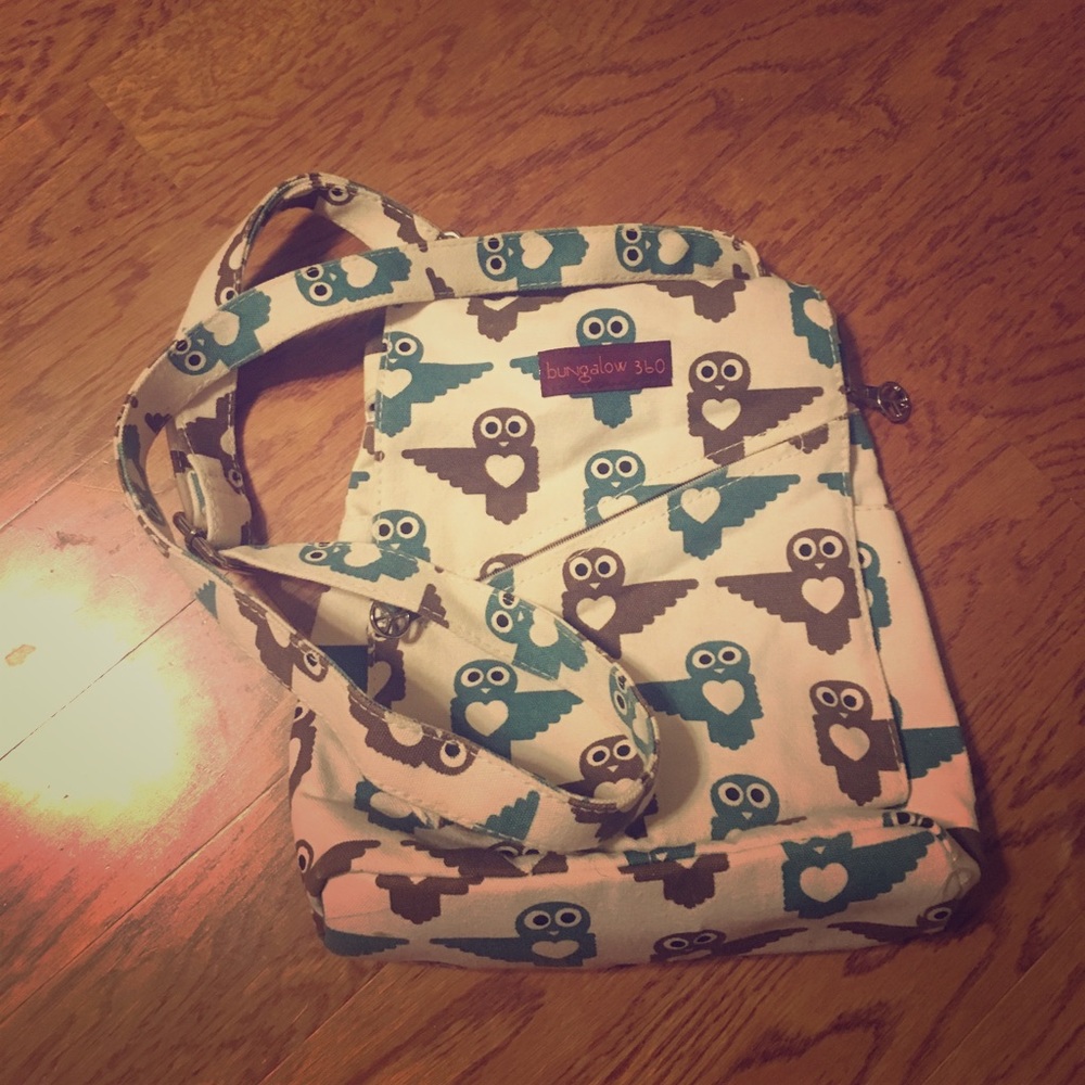 Bungalow 360 owl purse