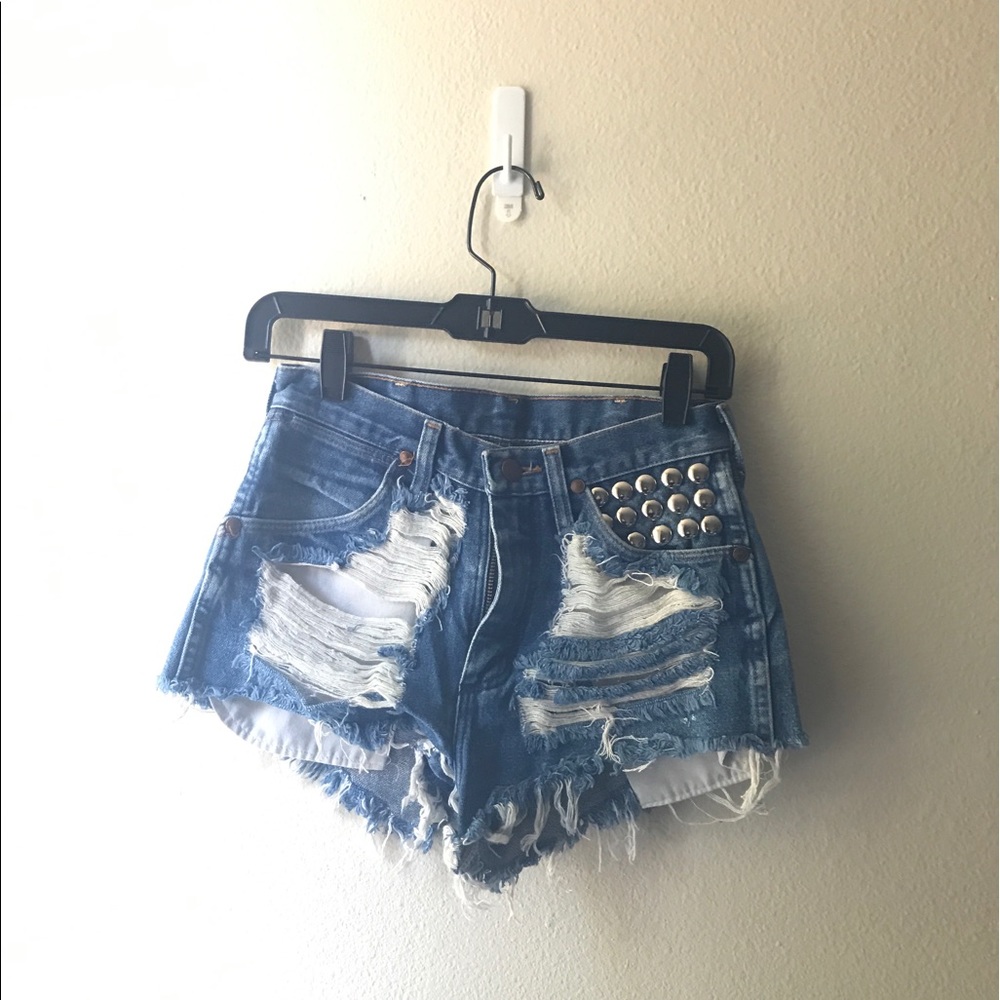 Wrangler ripped shorts