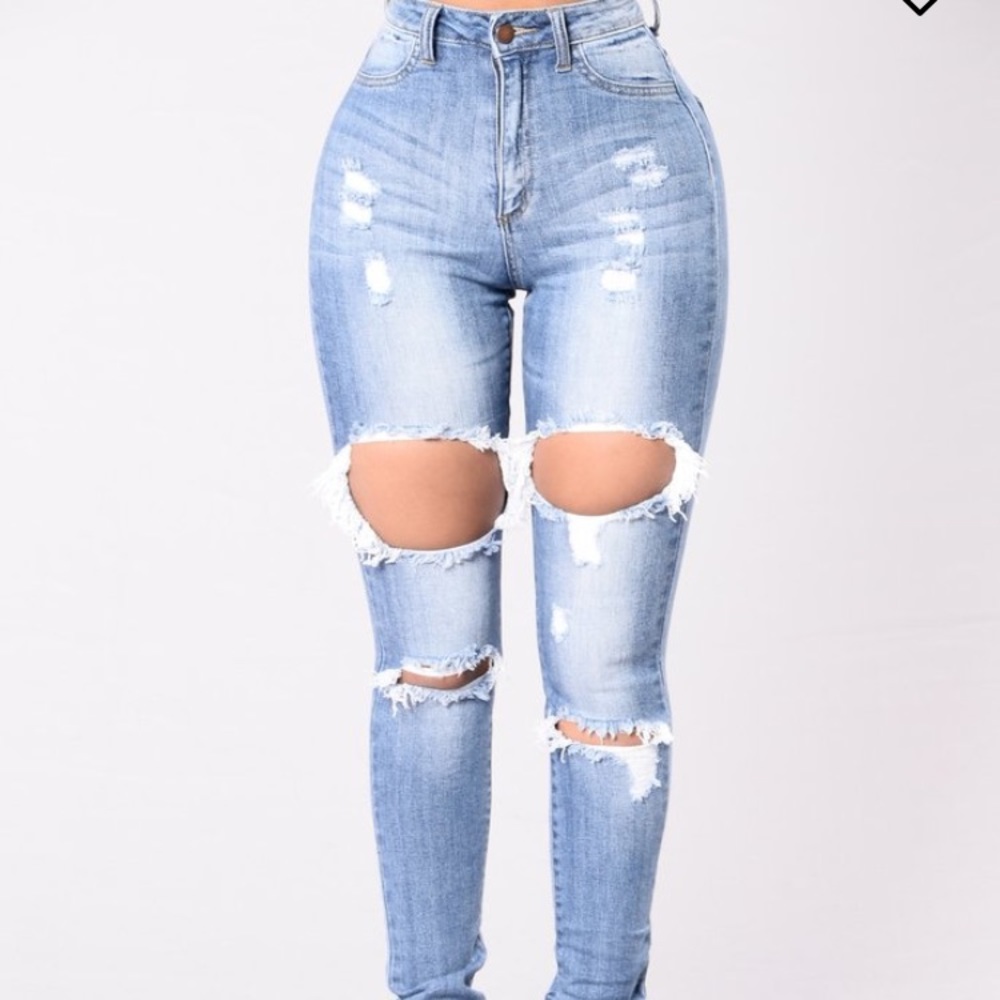 Fashion Nova "Tear Up the Day Jeans" - MED wash