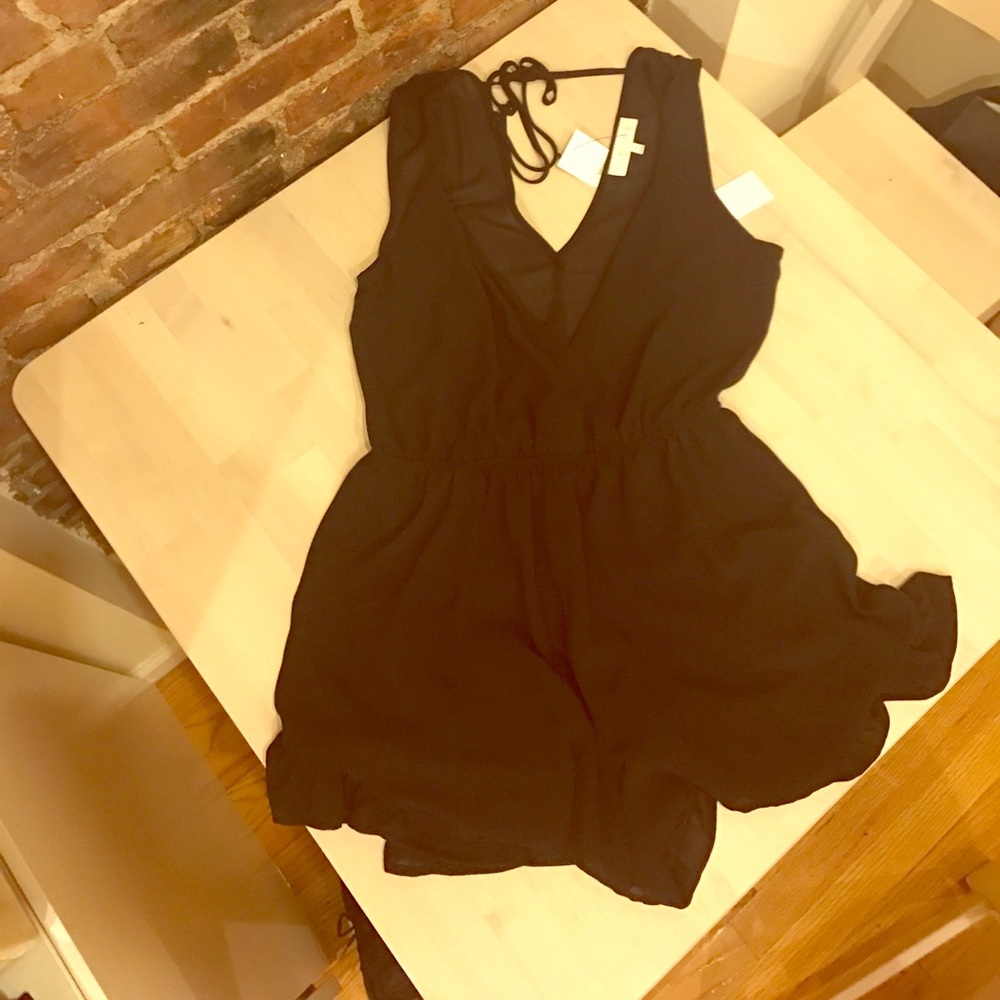 ASTR Black Mini Romper - size XS