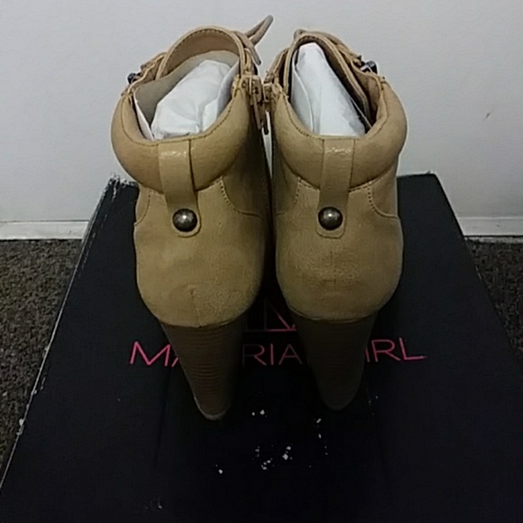Tan Material Girl booties - Picture 3 of 5