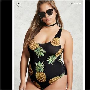 Pineapple bodysuit size 3x.