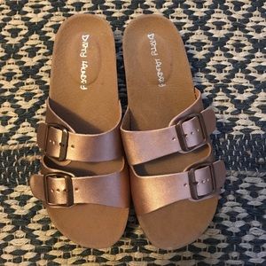 Birkenstock lookalike