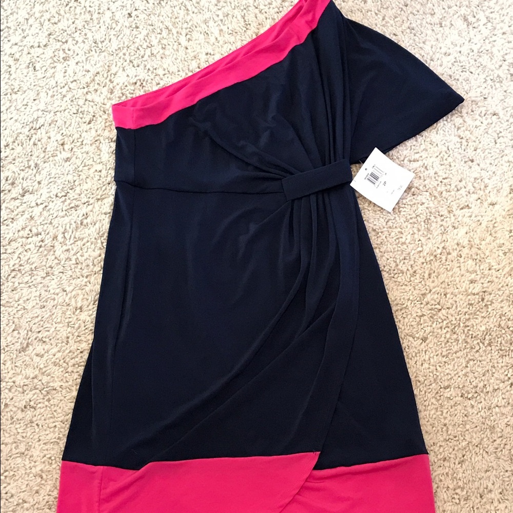 Donna Morgan one shoulder dress 🎀👗