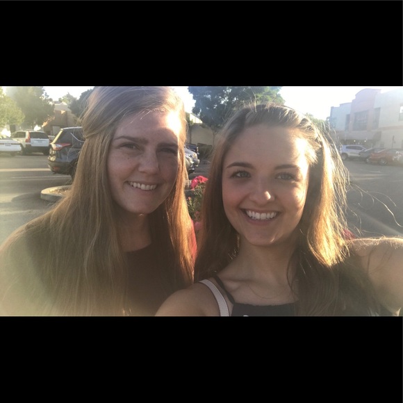 Meet your Posher, Amanda - Picture 3 of 8