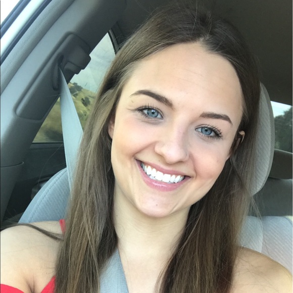 Meet your Posher, Amanda - Picture 6 of 8