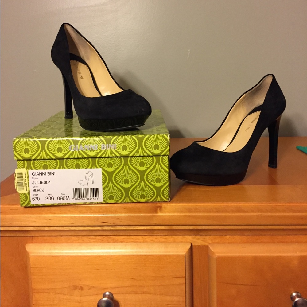 Gianni Bini Black Suede Heels