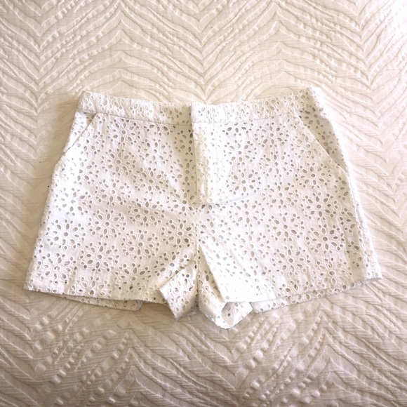 BB DAKOTA Eyelet Shorts - Picture 1 of 7