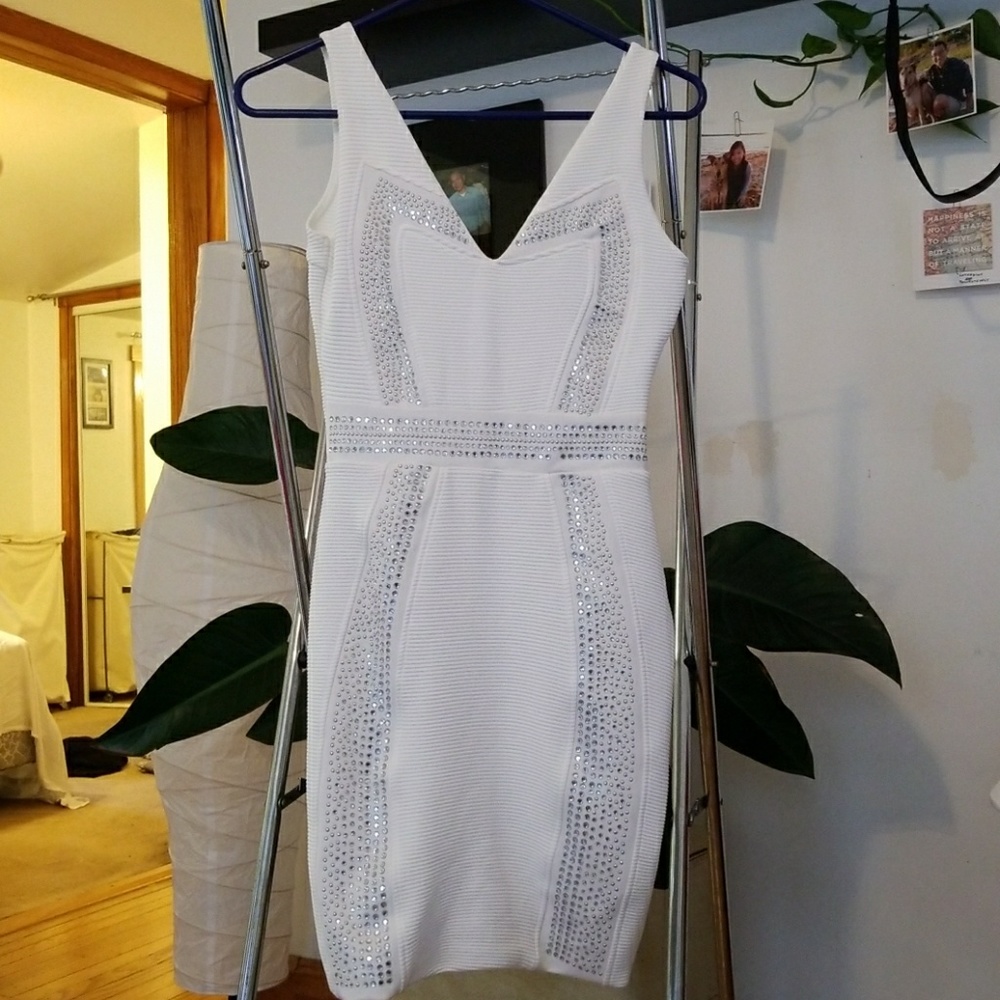 Body conscious white dress