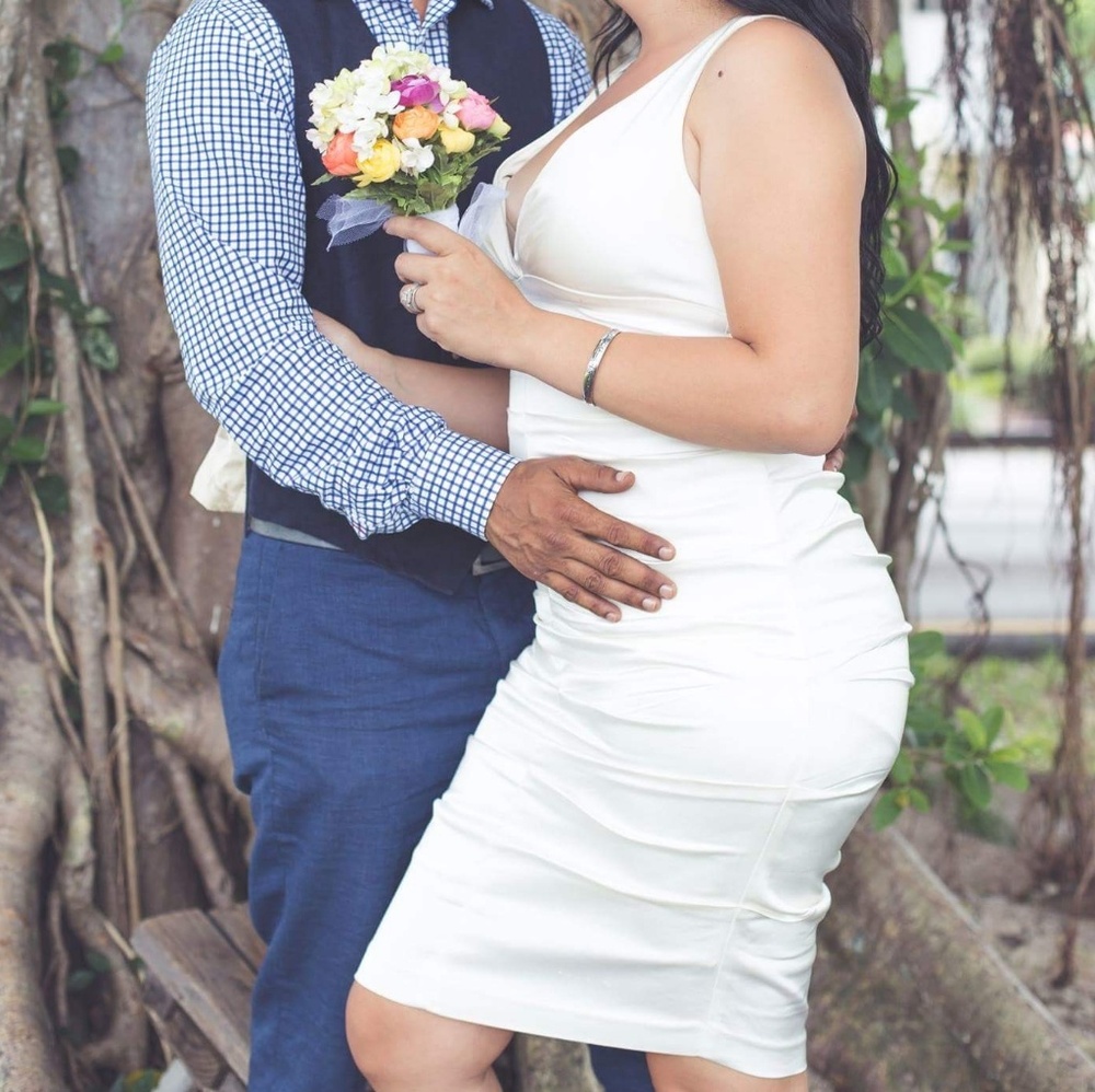 Cache' ivory silky formal dress