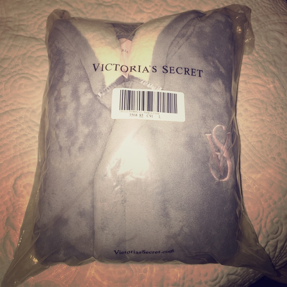 Victoria's Secret bathrobe