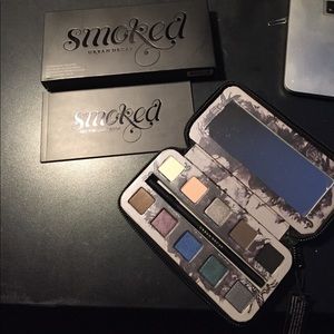 Urban Decay Smoked palette. Brand new, never used.
