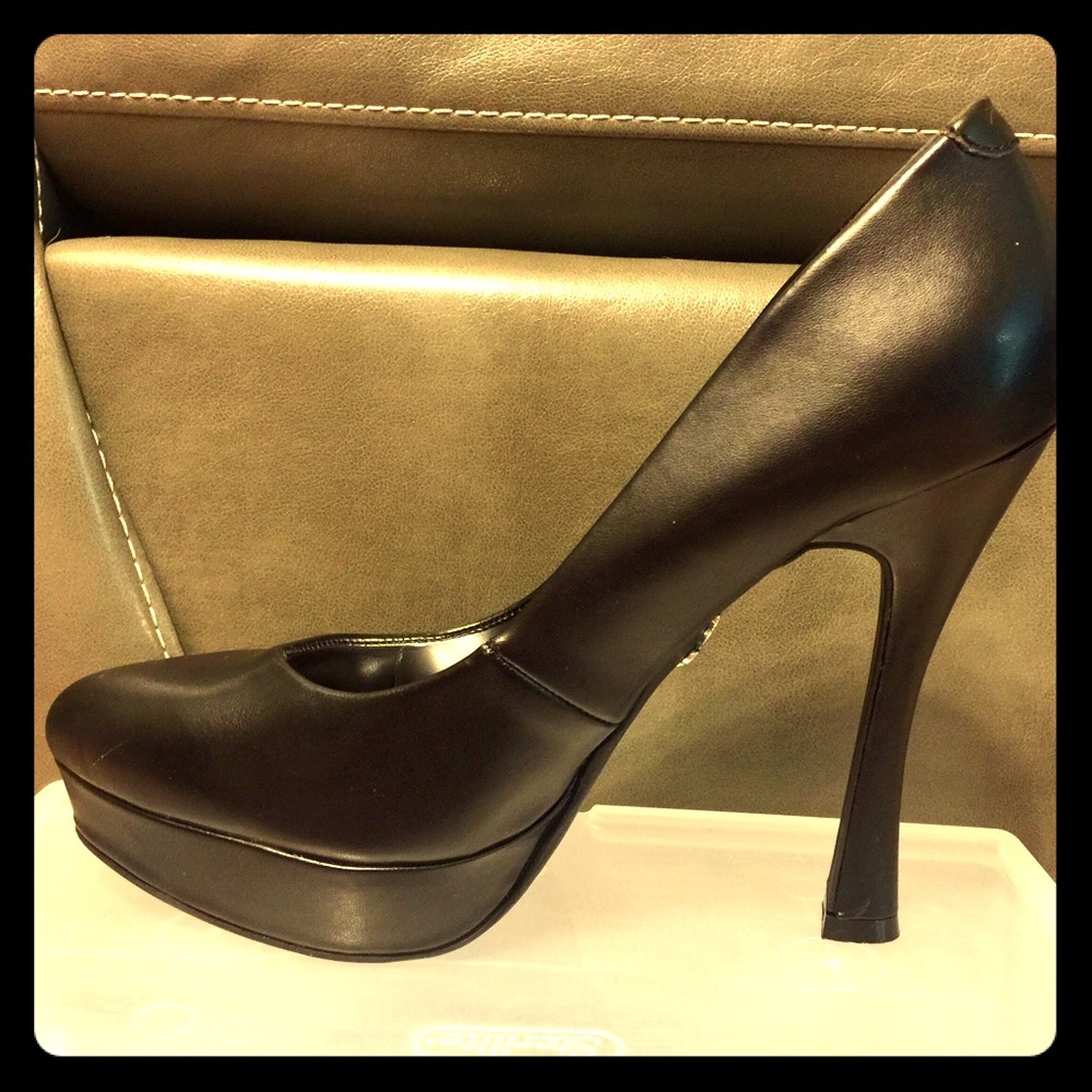 Vera wang heels!