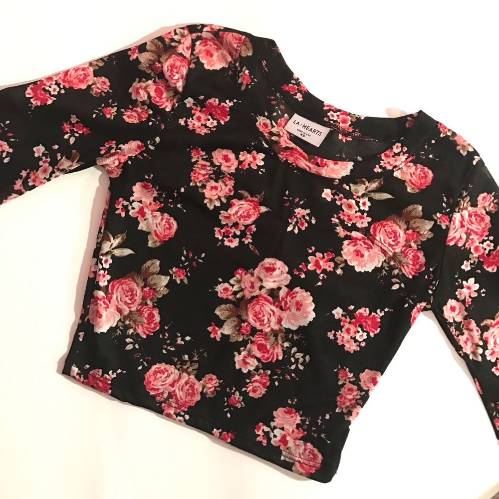 Black floral long sleeve crop top