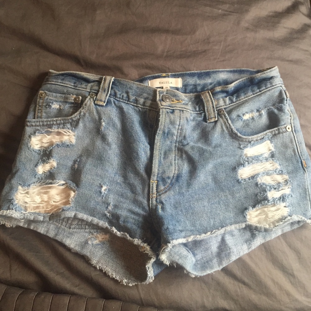 Talula Aritzia ripped jean shorts