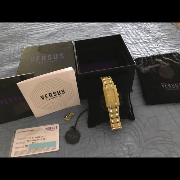 VERSACE WATCH - Picture 3 of 3