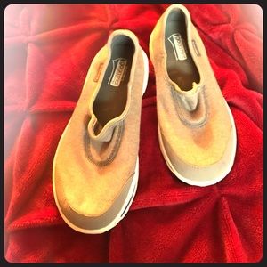 Sketchers Goga Mat Technology Shoes Size 6