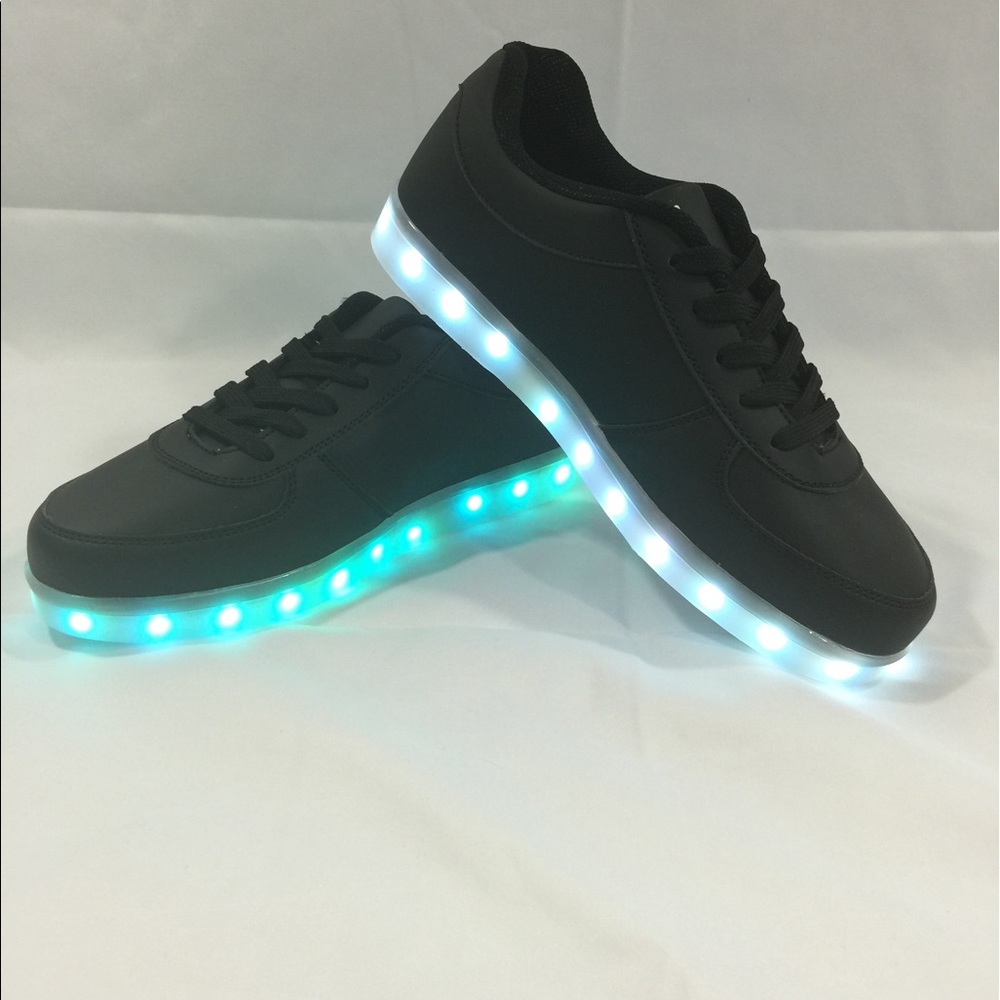 LED LIGHTS UP MEN SNEAKERS - FEW SIZES LEFT