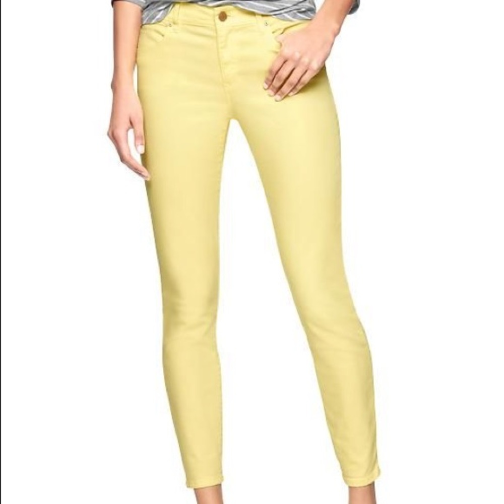 Light yellow Gap jeans