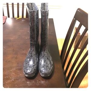 TOMS patterned rainboots