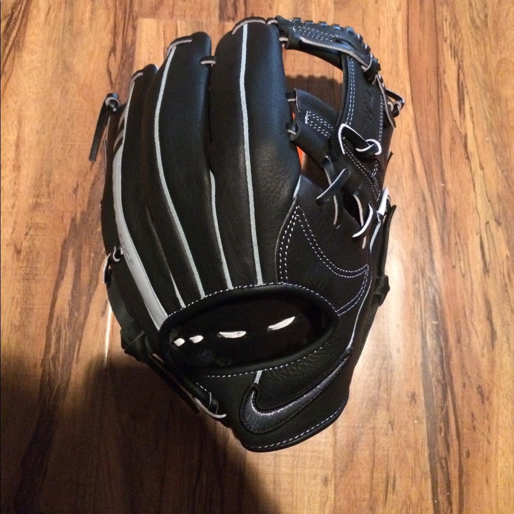 Nike baseball glove